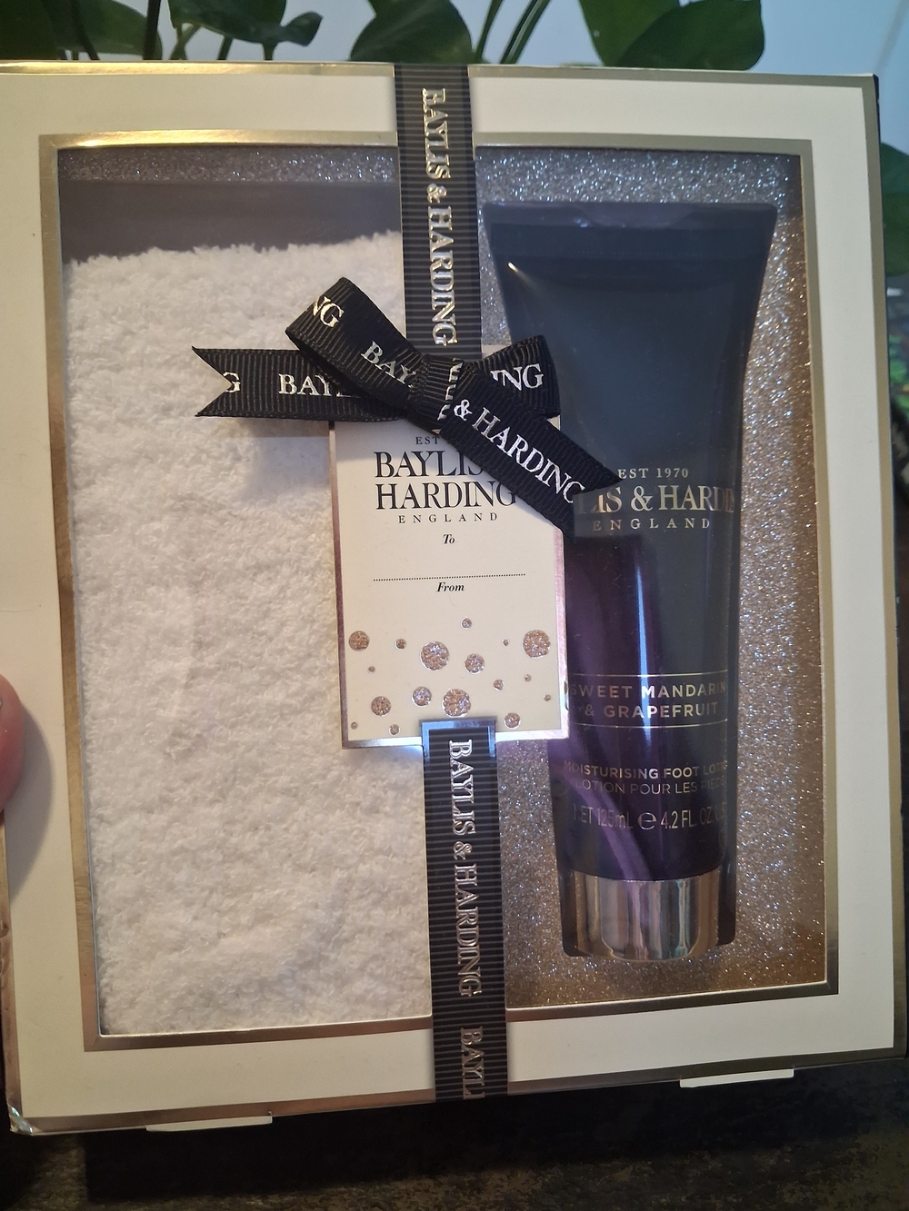 Baylis & Harding Sweet Mandarin & Grapefruit Foot Care Gift Set - White & Purple